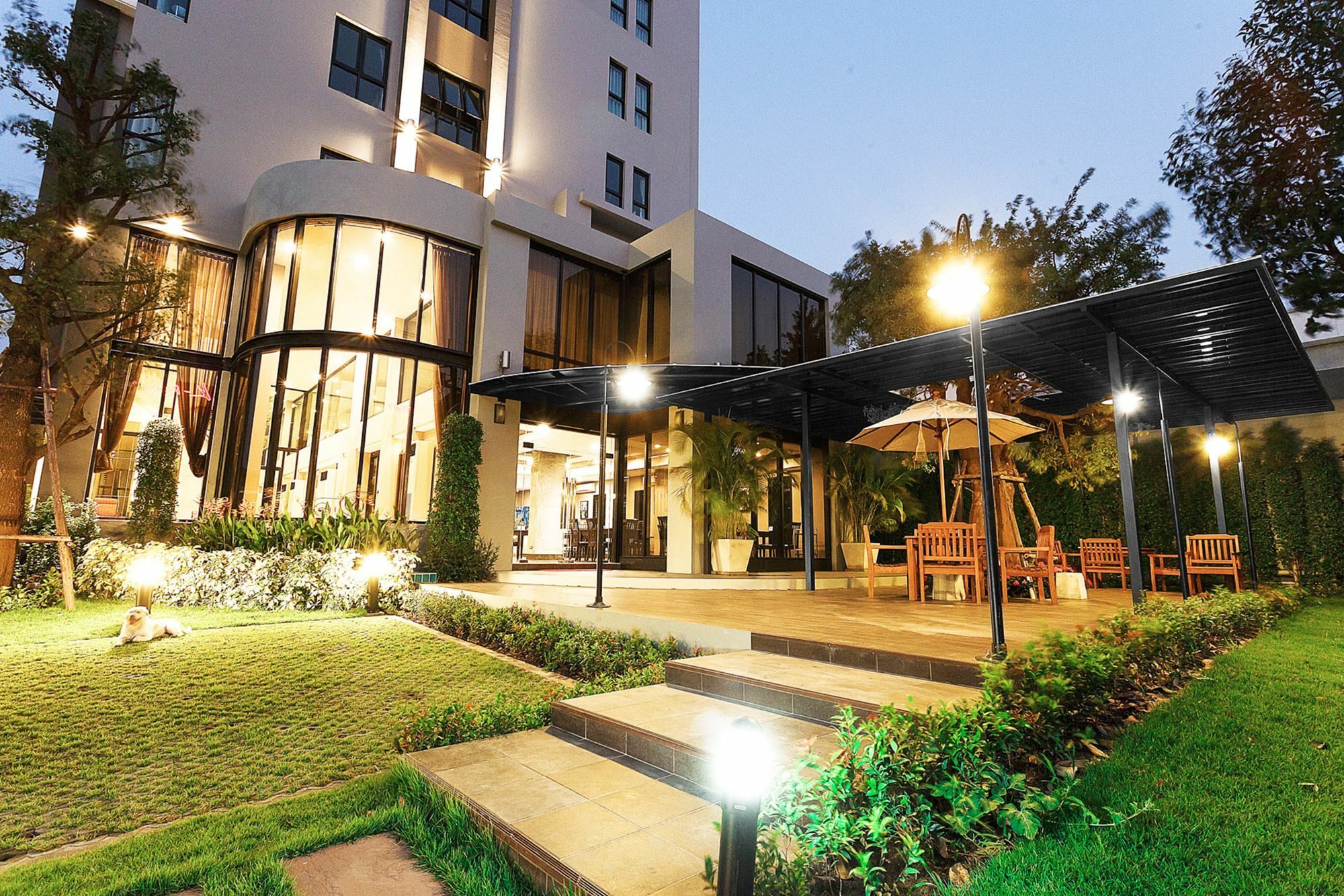 Green Point Residence Hotel Bangkok Exterior photo